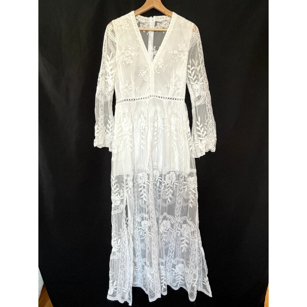 Elegant White Embroidered Maxi Dress with V-Neck